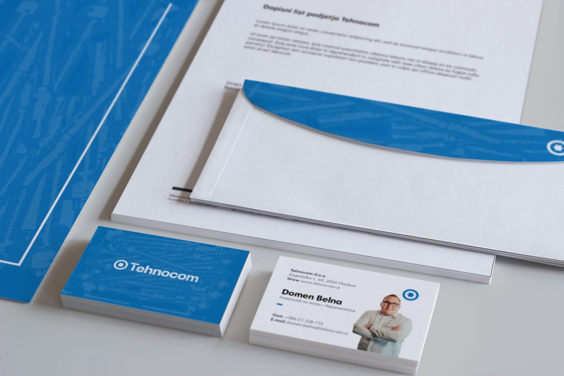 Digitalna preobrazba podjetja Tehnocom 4 tehnocom predstavitveni materiali mockup 02
